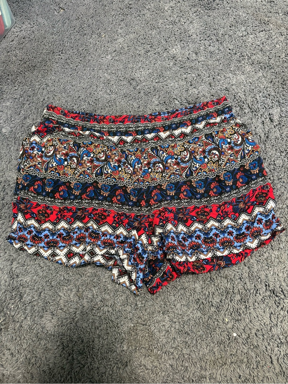 NWOT colorful decorative size XL A. Byer lounge shorts
